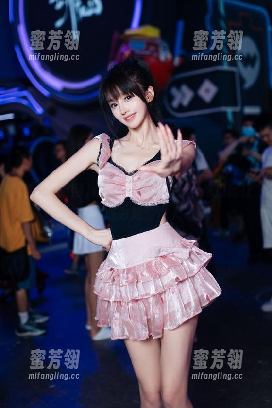 在线聊天必备，15吃瓜网让你成为知情达人