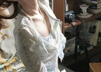 斜着眼睛看瓜？那就快下载www.51.com，精彩连连不断！