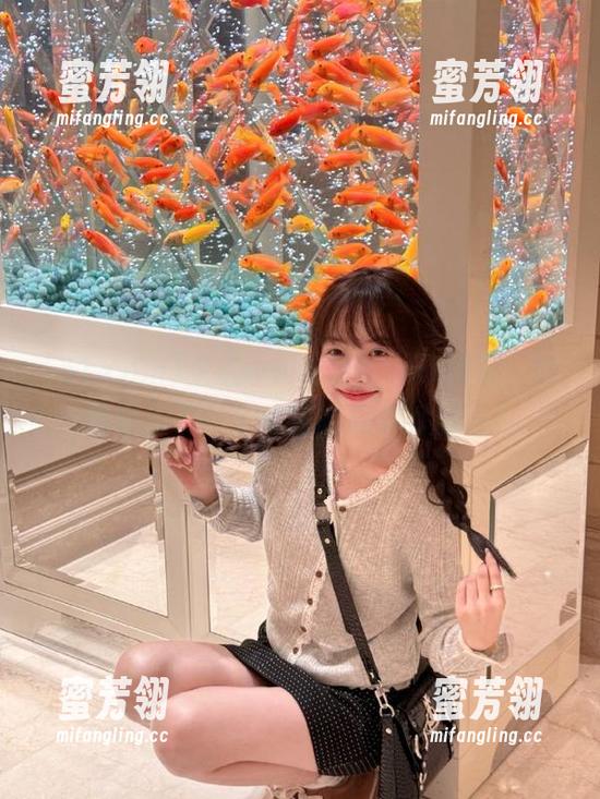 走进www.51.com网址，好像进入了一个奇怪的现实秀现场？
