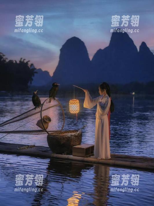 吃瓜群众心里怪奇怪，下载“51今日吃瓜”揭开爆料神秘梦境！