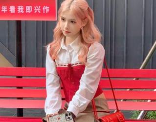 与众不同的体验：51吃瓜网首页带你吃看看最新的那些事儿！