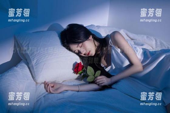 51吃瓜网网址今日开启，莫里秀背后的八卦，让你一个午后撑到晚上！