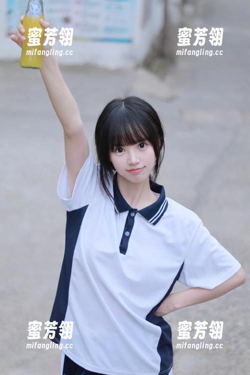 91i吃瓜中心 91i吃瓜中心在线回放:谁的瓜又酸又甜,谁又把自己埋了?