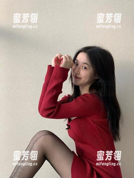 视频里的真相：tttzzzsu教你如何在黑料入口吃瓜，欢乐无限！