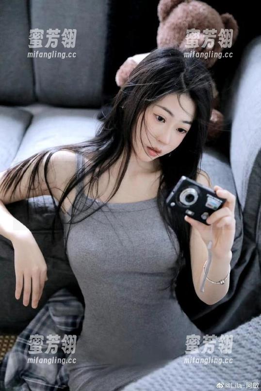 从www吃瓜网.com获取八卦，感觉自己都快成为村头小道消息播报员了！