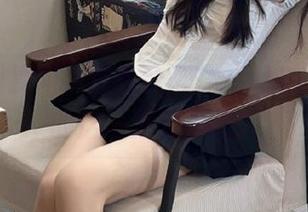 别问我在看什么，zztt21网页上的这一幕太离谱！