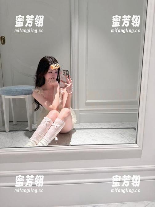 今日吃瓜：热门大瓜每天更新，搞得我永久掉入八卦的漩涡里！