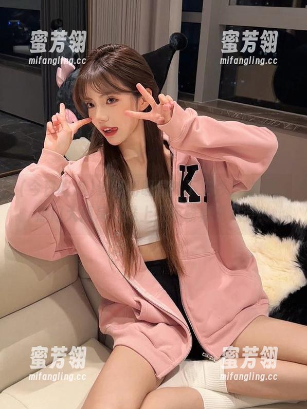 今日吃瓜 追不到明星?下载今日吃瓜,热门大瓜每日送上,不输娱乐八卦!