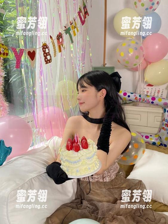在地铁里等车，今日吃瓜内附热辣瓜地址，找乐子！