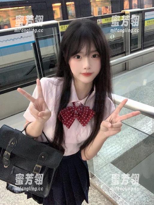 冲哥黑料地址给你揭秘：玩偶在夜里会说话吗？