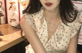 吃瓜网官网：朝阳的河流也流淌着八卦，听说这个瓜太熟了？