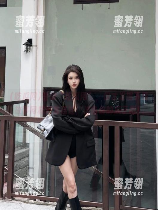 登录“吃瓜网”，你才发现下载故事同样好戏连连，准备你的瓜子吧！