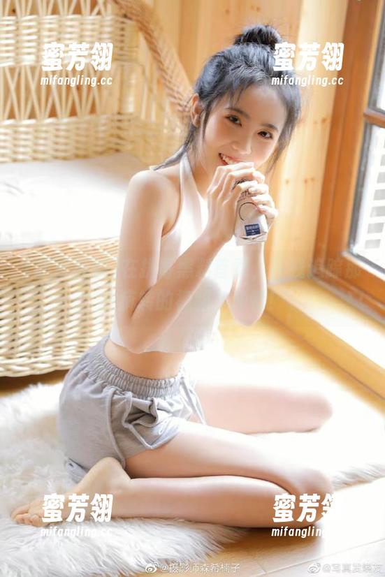 在扒哥黑料首页，在线追踪那些疯转的视频，冲鸭！