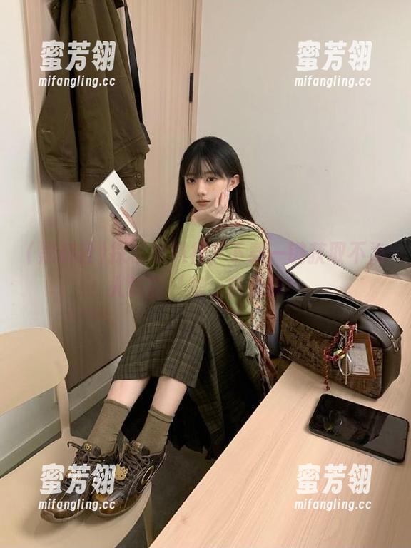 探秘黑料社，下载一键获取不为人知的‘黑’料集锦！