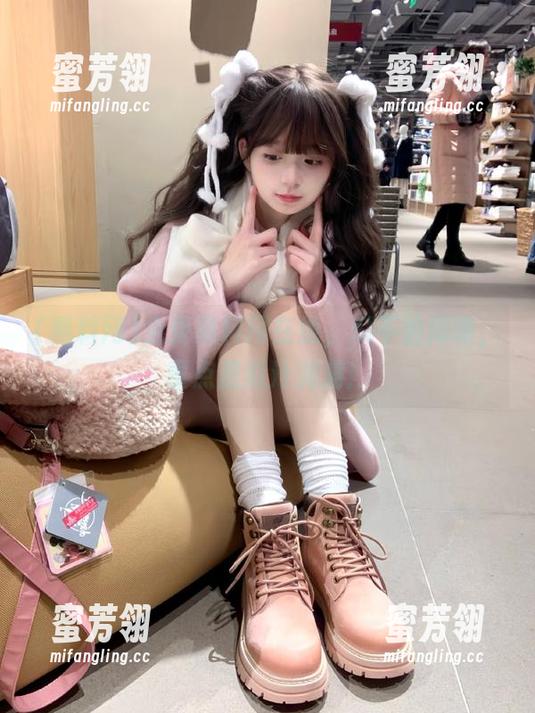 免费黑料网在线，瓜不怕摔咯，重点是瓜汁满满！
